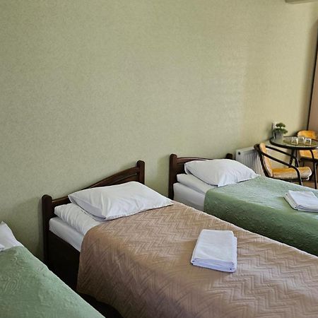 Domashniy Hotel Kamianets-Podilskyi Exterior foto