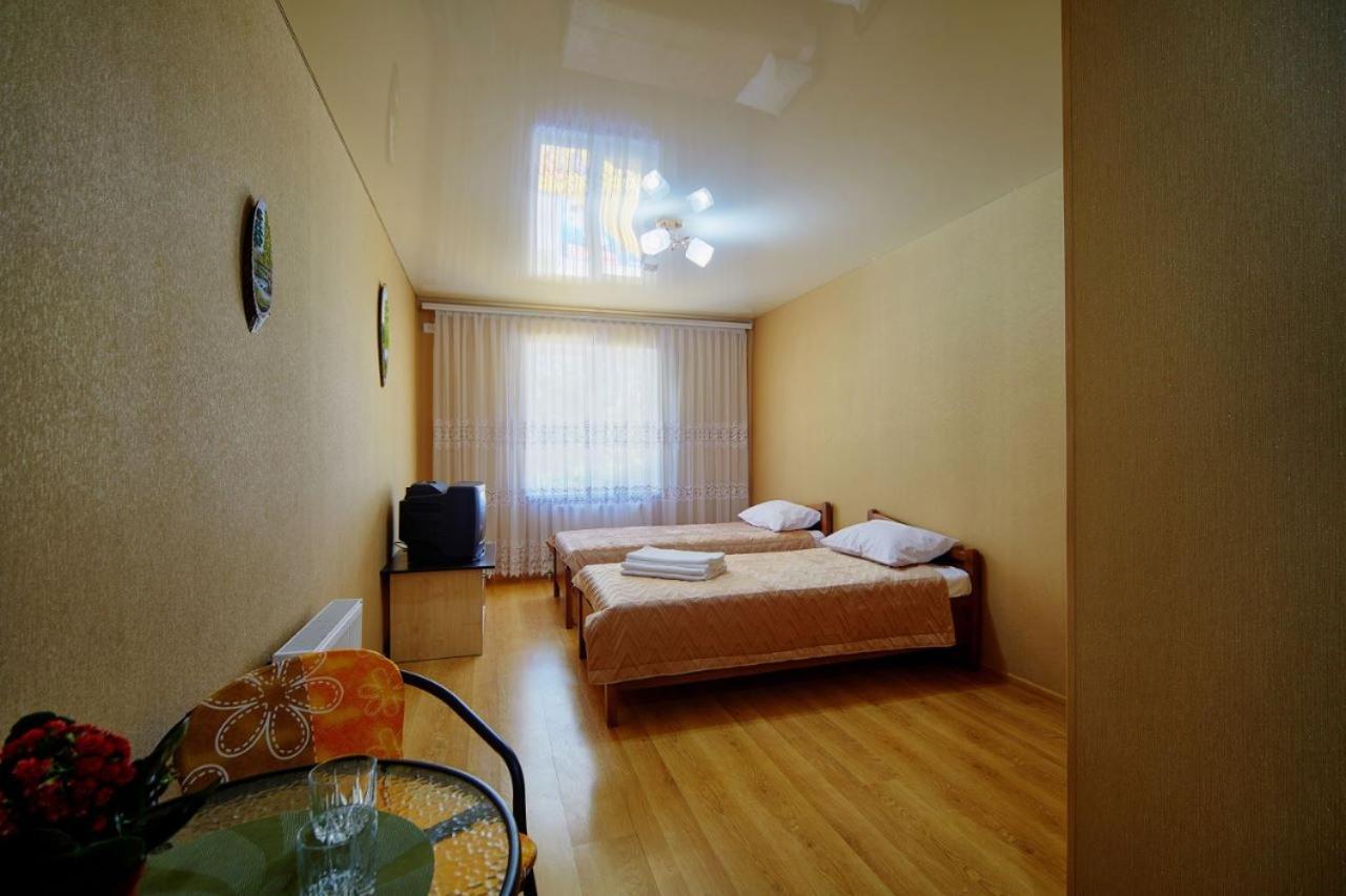 Domashniy Hotel Kamianets-Podilskyi Exterior foto
